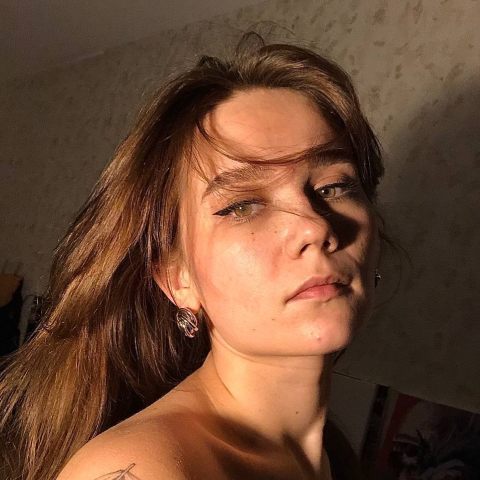 Александра Жолобова